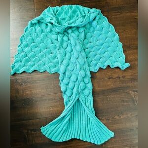 Turquoise Mermaid Tail Blanket